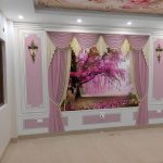 Tranh giả rèm màu hồng cho phòng ngủ