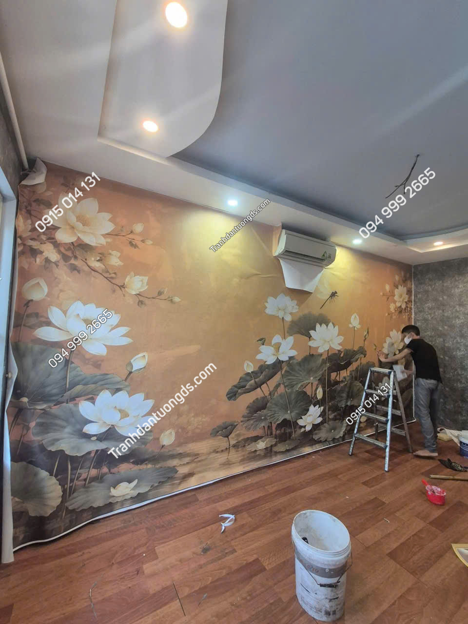 Thi công thực tế tranh dán tường indochine