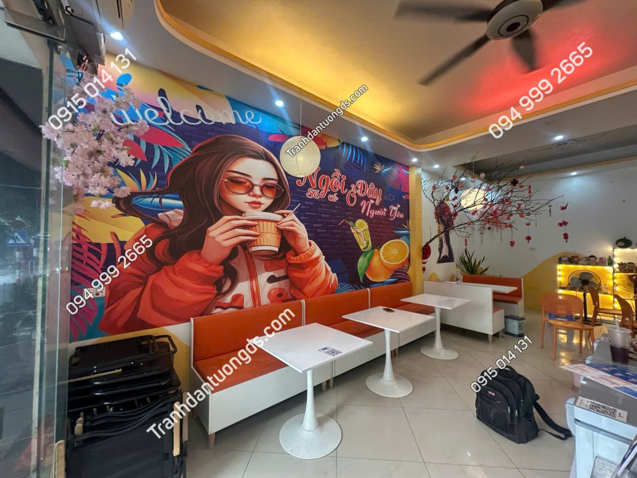 Thi công thực tế tranh dán tường quán cafe trà sữa 3D 2026